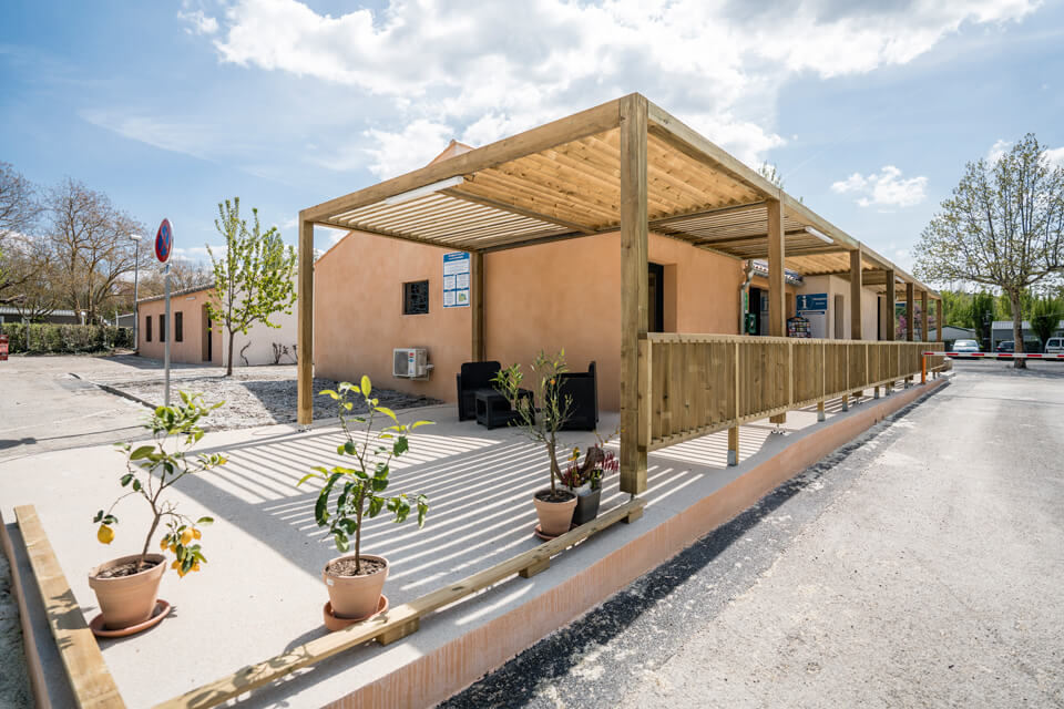 Rénovation bâtiment commerciaux pour camping HPA